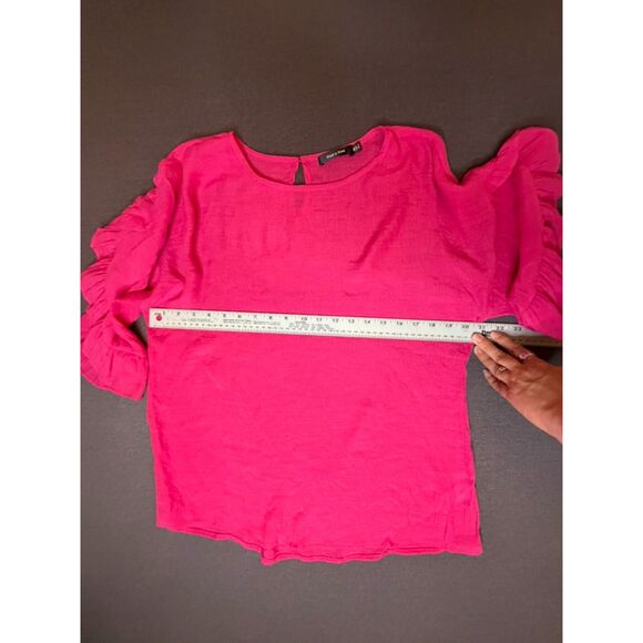 Doe & Rae Tops - Doe & Rae Pink Ruffle Sleeve Blouse Medium Textured Boho Top Size Medium